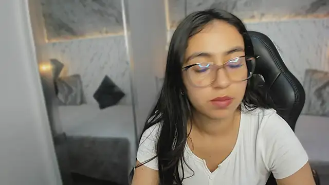 lucelly 15 online show from 11/10/25, 11:59