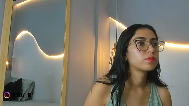 lucelly 15 online show from 10/16/25, 11:40