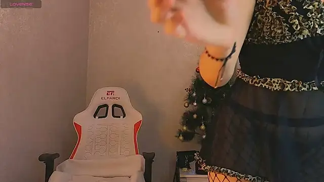 Snapshot of Demonic_Angel_ chatting on 01/10/26, 12:00 Demonic Angel online show from 01/10/26, 12:00