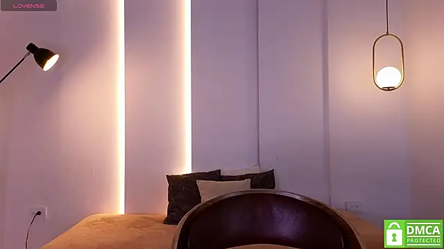 Snapshot of Lana_Starlett chatting on 11/22/25, 01:37 Lana Starlett online show from 11/22/25, 01:37