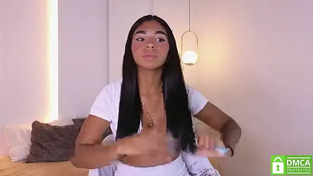 Snapshot of Lana_Starlett chatting on 10/15/25, 04:44 Lana Starlett online show from 10/15/25, 04:44