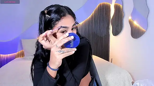 Snapshot of Lana_Starlett chatting on 12/17/25, 04:06 Lana Starlett online show from 12/17/25, 04:06