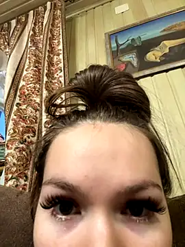 -Amora online show from 12/01/25, 12:17