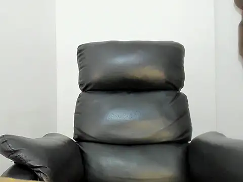 Snapshot of arnold_bekam chatting on 06/06/26, 01:00 arnold bekam online show from 06/06/26, 01:00