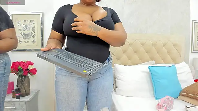 KimberlyBigBoobs online show from 05/18/26, 12:44
