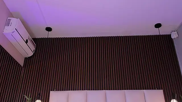 MelanieHillss online show from 04/10/26, 04:08