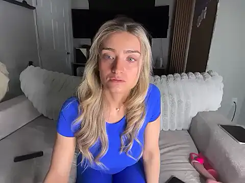 meggsworld online show from 04/12/26, 03:04