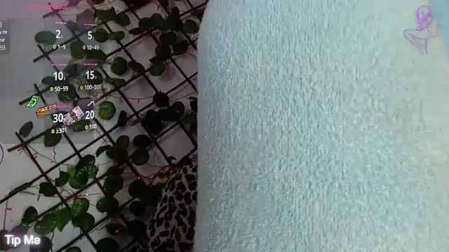 Snapshot of sexy_veryy_hot chatting on 12/20/25, 07:50 sexy veryy hot online show from 12/20/25, 07:50