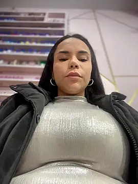 Naatalia online show from 12/17/25, 10:48