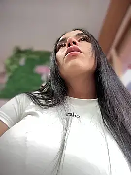 Naatalia online show from 11/24/25, 09:48