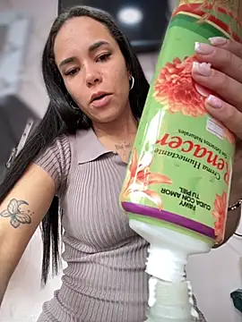 Naatalia online show from 11/20/25, 06:08