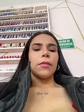 Naatalia online show from 11/22/25, 04:50