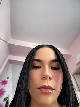 Snapshot of Naatalia chatting on 07/03/26, 04:57 Naatalia online show from 07/03/26, 04:57
