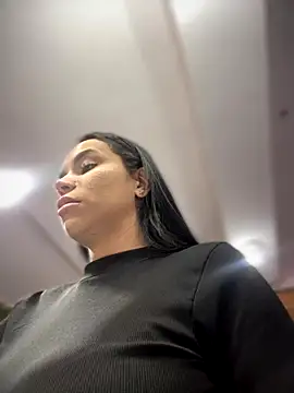 Naatalia online show from 10/11/25, 10:33