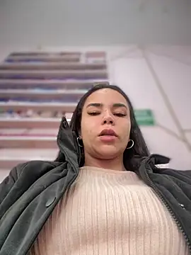 Naatalia online show from 11/14/25, 08:12