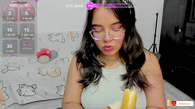 Naoko 7w7 online show from 11/05/25, 10:02