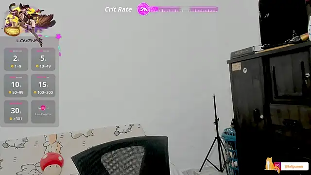 Naoko 7w7 online show from 10/12/25, 10:11