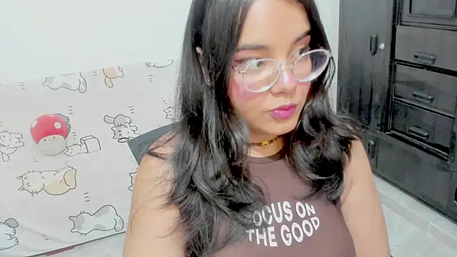 Naoko 7w7 online show from 11/23/25, 12:09