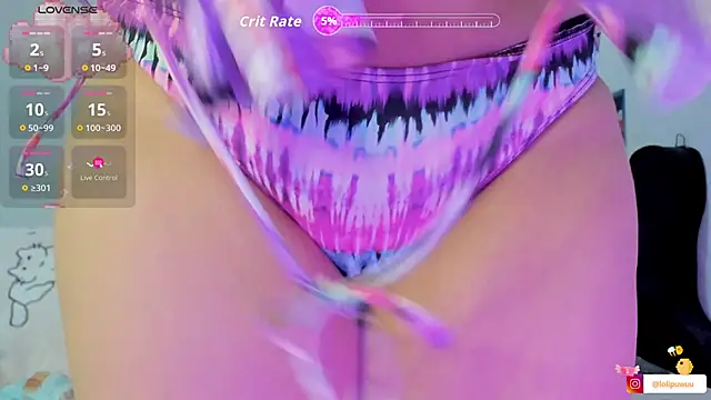 Naoko 7w7 online show from 09/17/25, 10:12