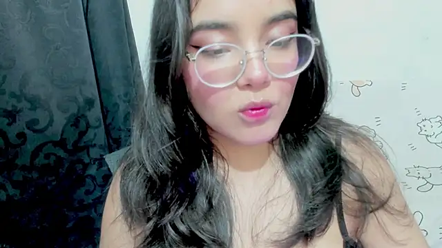 Naoko 7w7 online show from 12/22/25, 12:33