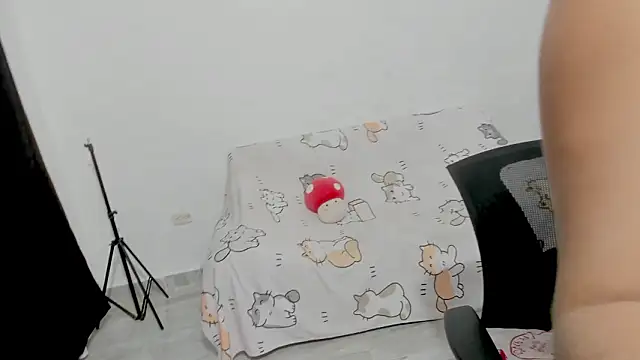 Naoko 7w7 online show from 01/17/26, 01:09