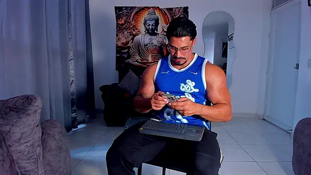 Snapshot of Valentino_Dosantos_ chatting on 09/09/25, 08:51 Valentino Dosantos online show from 09/09/25, 08:51