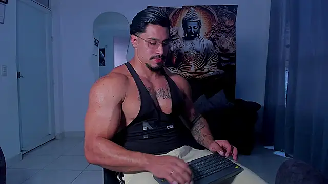 Snapshot of Valentino_Dosantos_ chatting on 10/06/25, 08:20 Valentino Dosantos online show from 10/06/25, 08:20