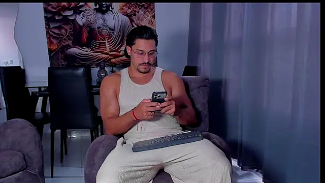 Snapshot of Valentino_Dosantos_ chatting on 02/10/26, 08:19 Valentino Dosantos online show from 02/10/26, 08:19