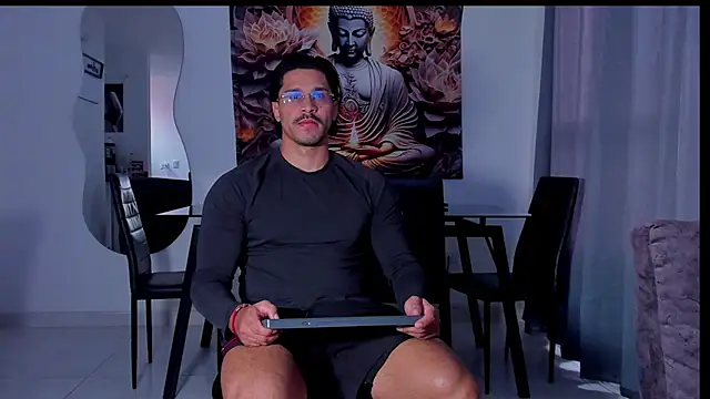 Snapshot of Valentino_Dosantos_ chatting on 02/04/26, 08:15 Valentino Dosantos online show from 02/04/26, 08:15