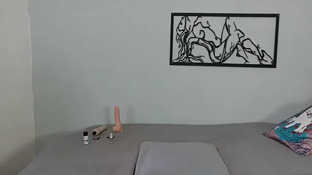 karina-lopez online show from 11/27/25, 01:55