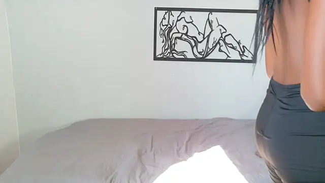 karina-lopez online show from 12/18/25, 01:59