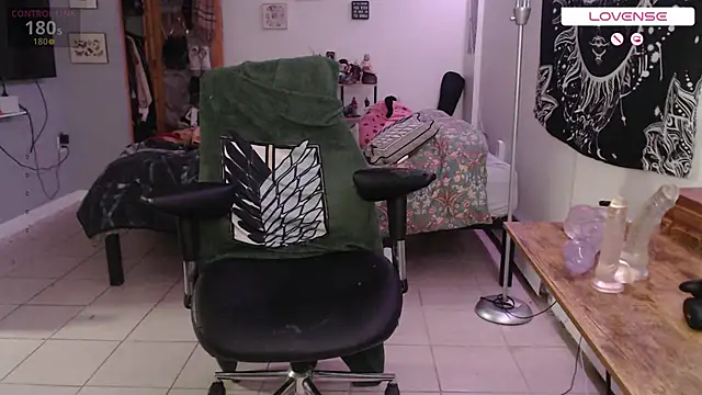 wetwildwhore online show from 10/30/25, 07:00