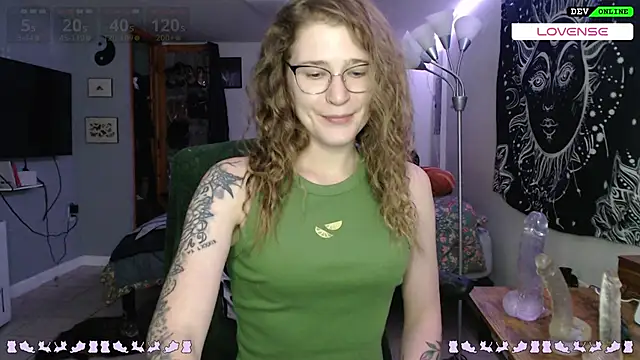 wetwildwhore online show from 10/13/25, 09:49