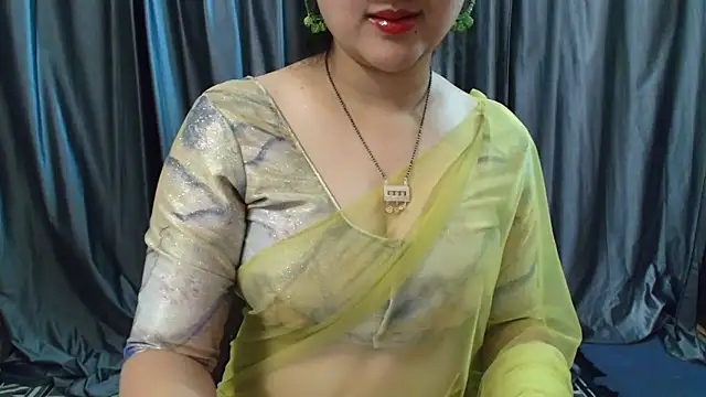 Snapshot of goldiwets chatting on 09/12/25, 04:34 goldiwets online show from 09/12/25, 04:34