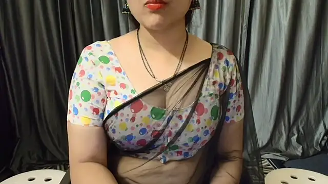 Snapshot of goldiwets chatting on 09/16/25, 04:19 goldiwets online show from 09/16/25, 04:19