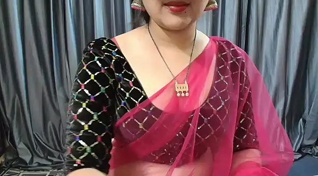 Snapshot of goldiwets chatting on 03/05/25, 04:02 goldiwets online show from 03/05/25, 04:02