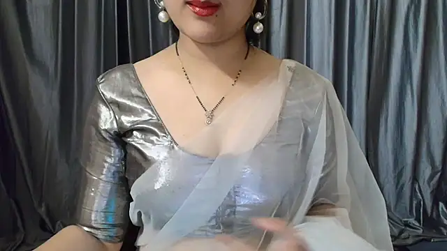 Snapshot of goldiwets chatting on 10/08/25, 04:47 goldiwets online show from 10/08/25, 04:47