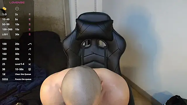 Snapshot of kevin_jef chatting on 12/17/25, 03:33 kevin jef online show from 12/17/25, 03:33