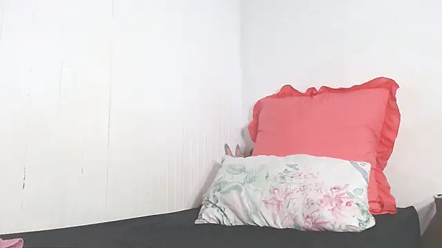 FunHotAssx97 online show from 02/10/26, 09:47