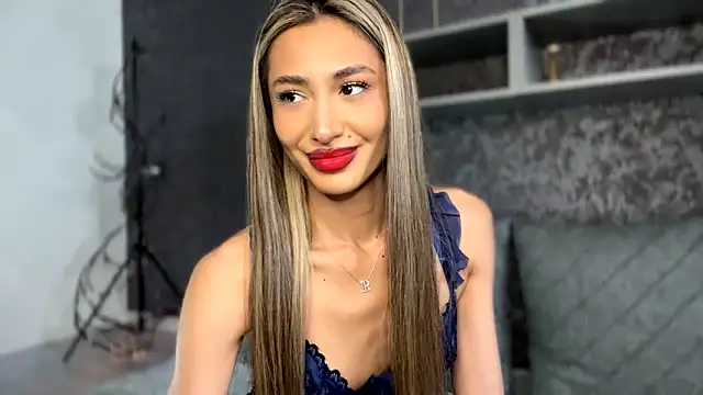 Snapshot of alissadreams chatting on 06/18/26, 12:10 alissadreams online show from 06/18/26, 12:10
