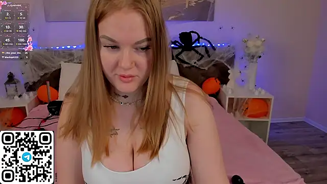 Snapshot of DonnaSmith chatting on 11/04/25, 06:50 DonnaSmith online show from 11/04/25, 06:50