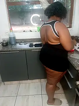 Snapshot of PinkMagic chatting on 09/19/25, 01:48 PinkMagic online show from 09/19/25, 01:48