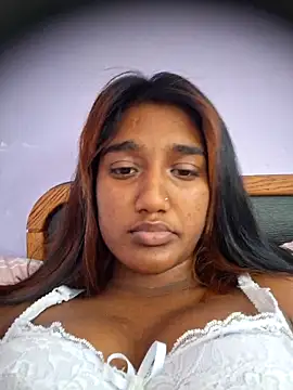 indianpink lips online show from 04/14/26, 09:25