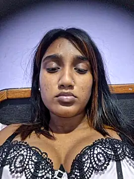 indianpink lips online show from 05/10/26, 05:15
