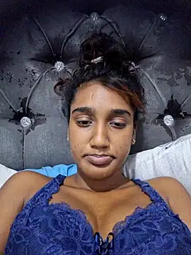 indianpink lips online show from 03/28/26, 04:08
