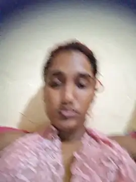 indianpink lips online show from 12/18/25, 12:05