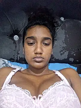 indianpink lips online show from 04/05/26, 10:22