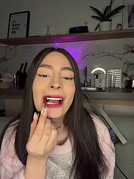 candycami19 online show from 04/23/26, 05:03