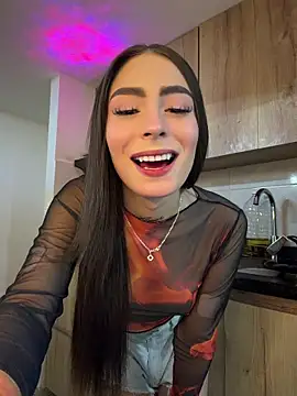 Snapshot of candycami19 chatting on 06/19/26, 12:05 candycami19 online show from 06/19/26, 12:05