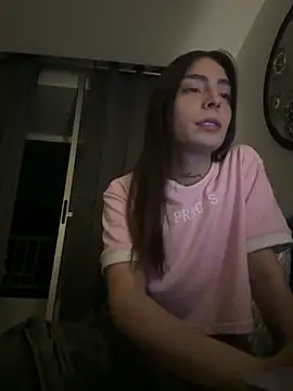 Snapshot of candycami19 chatting on 09/26/25, 08:43 candycami19 online show from 09/26/25, 08:43